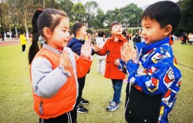 黑河小学迎来大批俄罗斯萌娃